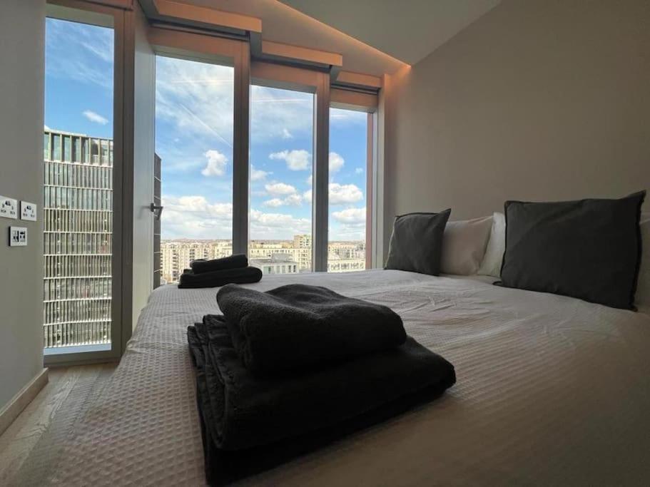 New Manhattan Loft Gardens Stratford London Bagian luar foto